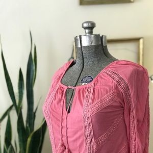 Lucky Brand salmon/peach/pink knit boho top